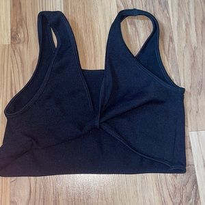 Black not crop tank top